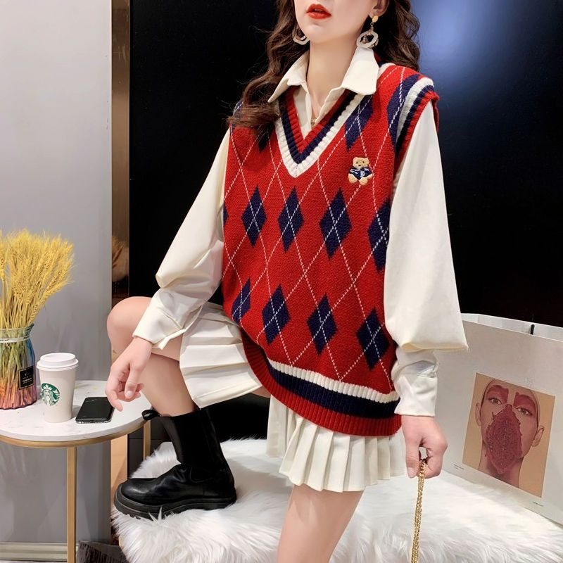Embroidery Vest - Rompi Rajut Merah untuk Wanita Tanpa