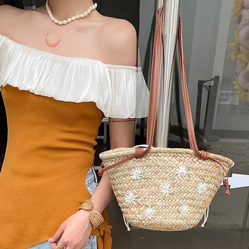 Tas Selempang Wanita Anyaman J - Embroidery Bali ulasan dan harga
